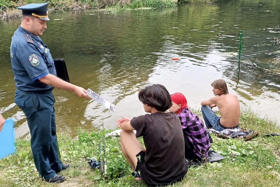 О безопасности на водоемах в летний период.
